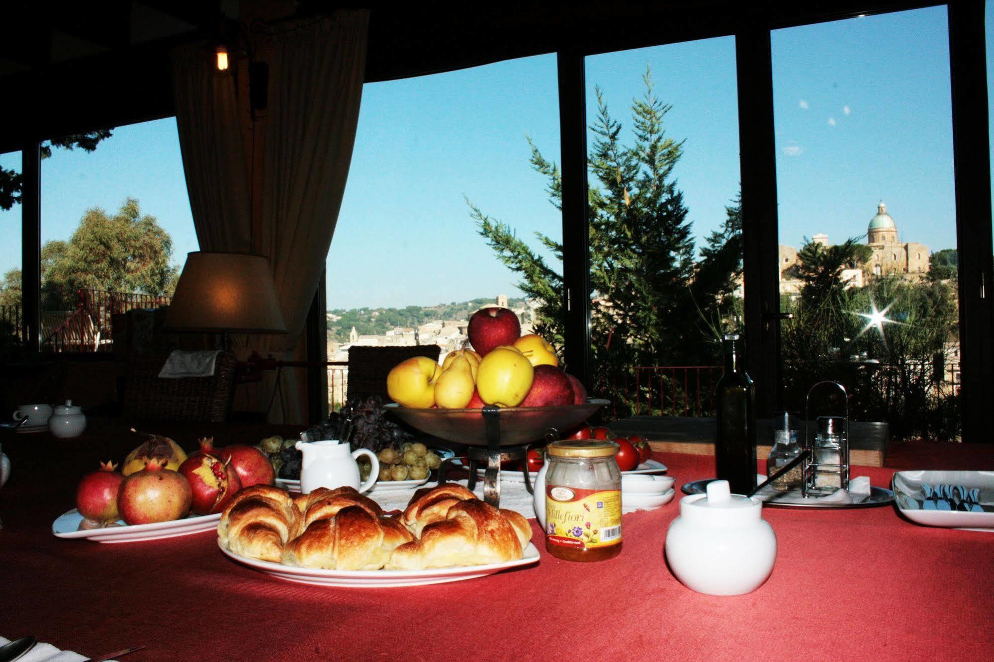La Casa Sulla Collina D'Oro Bed & Breakfast Пиаца Армерина Екстериор снимка
